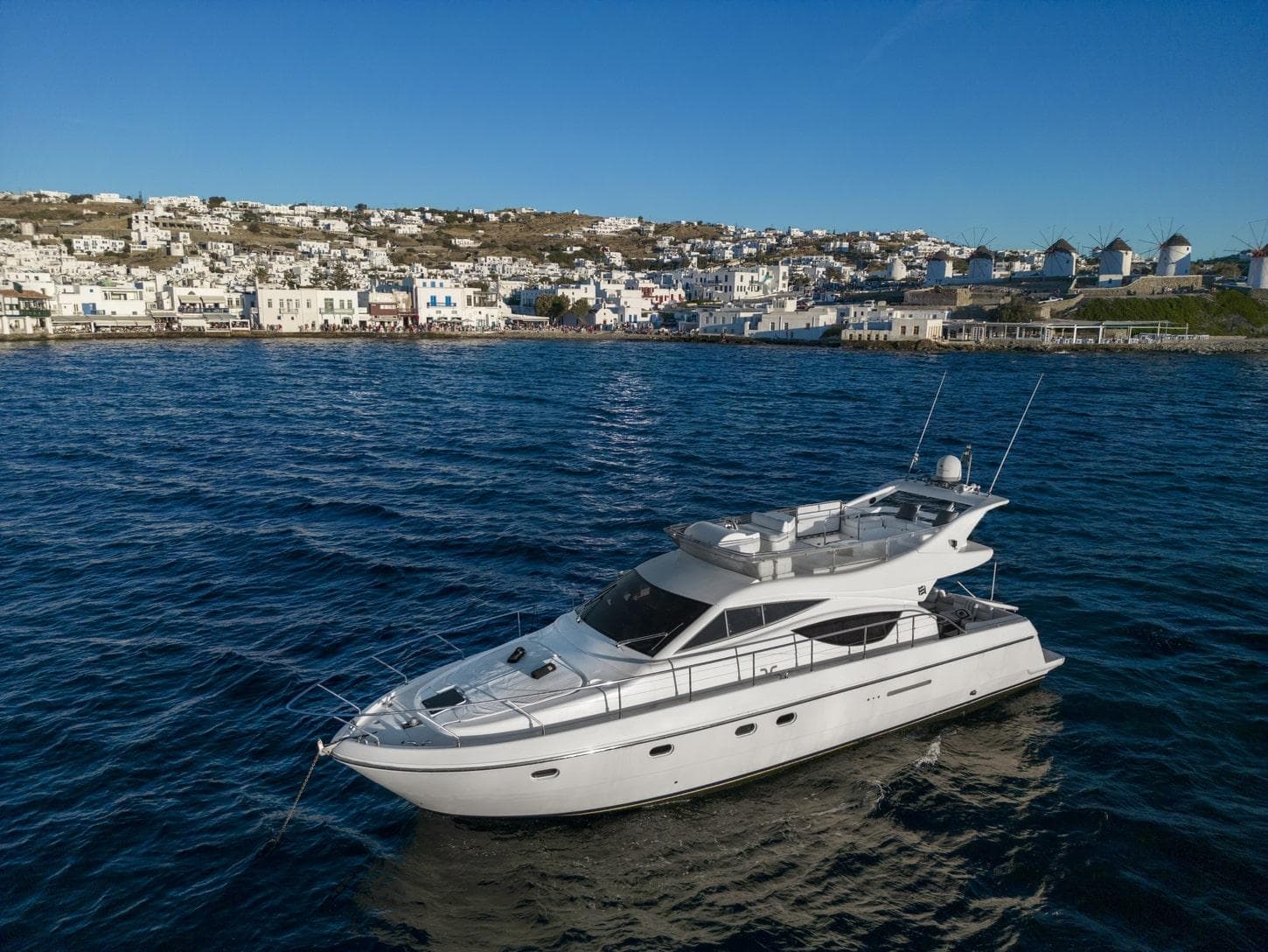 Ferretti 46 Flybridge-min.jpg