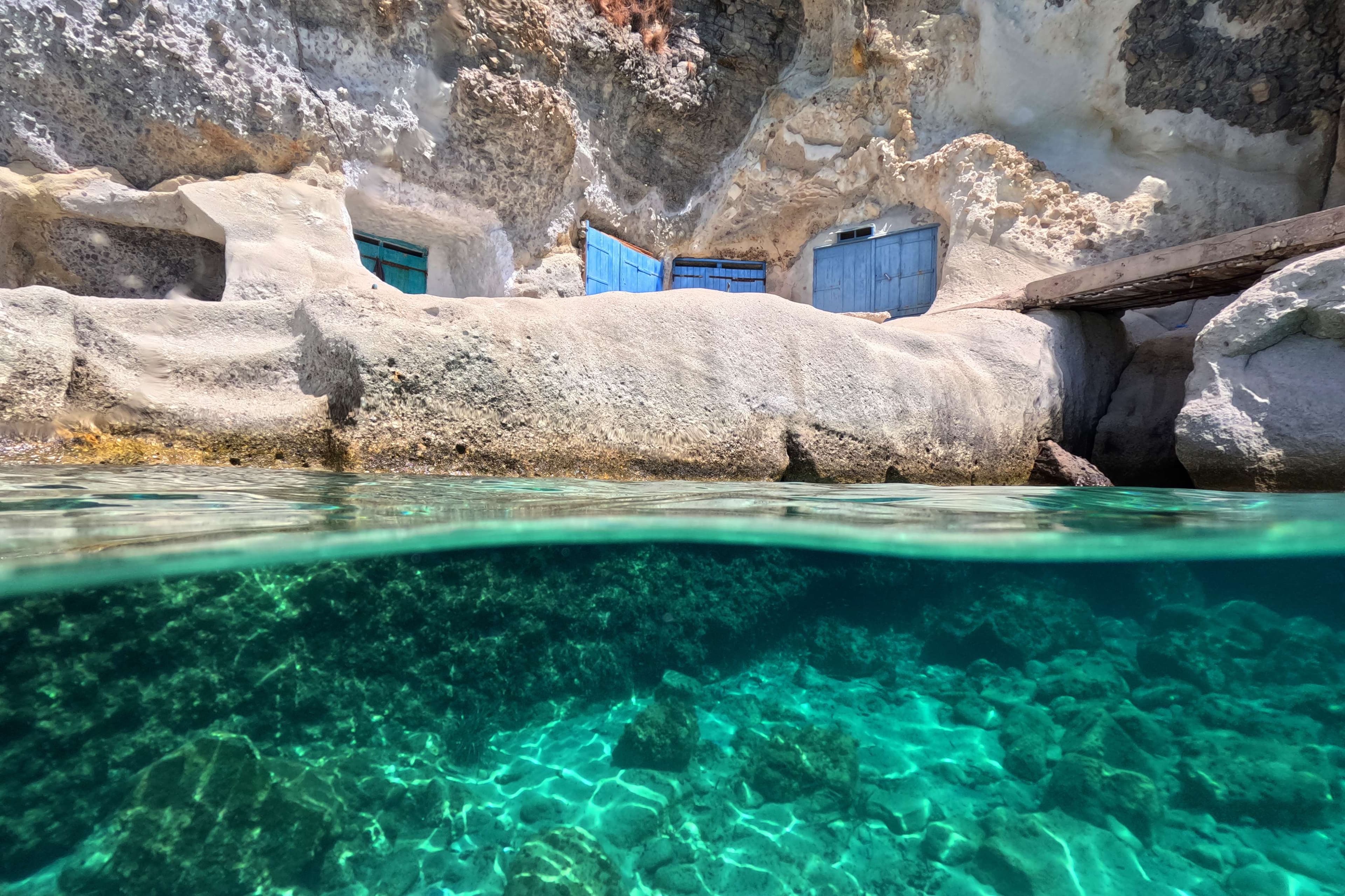 Polyaigos Psathi Prasonisi from Sifnos |Private 8-hour yacht experience  