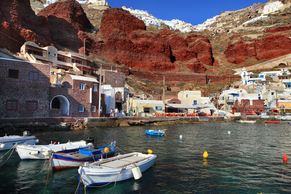 Santorini Ammoudi closer.jpg