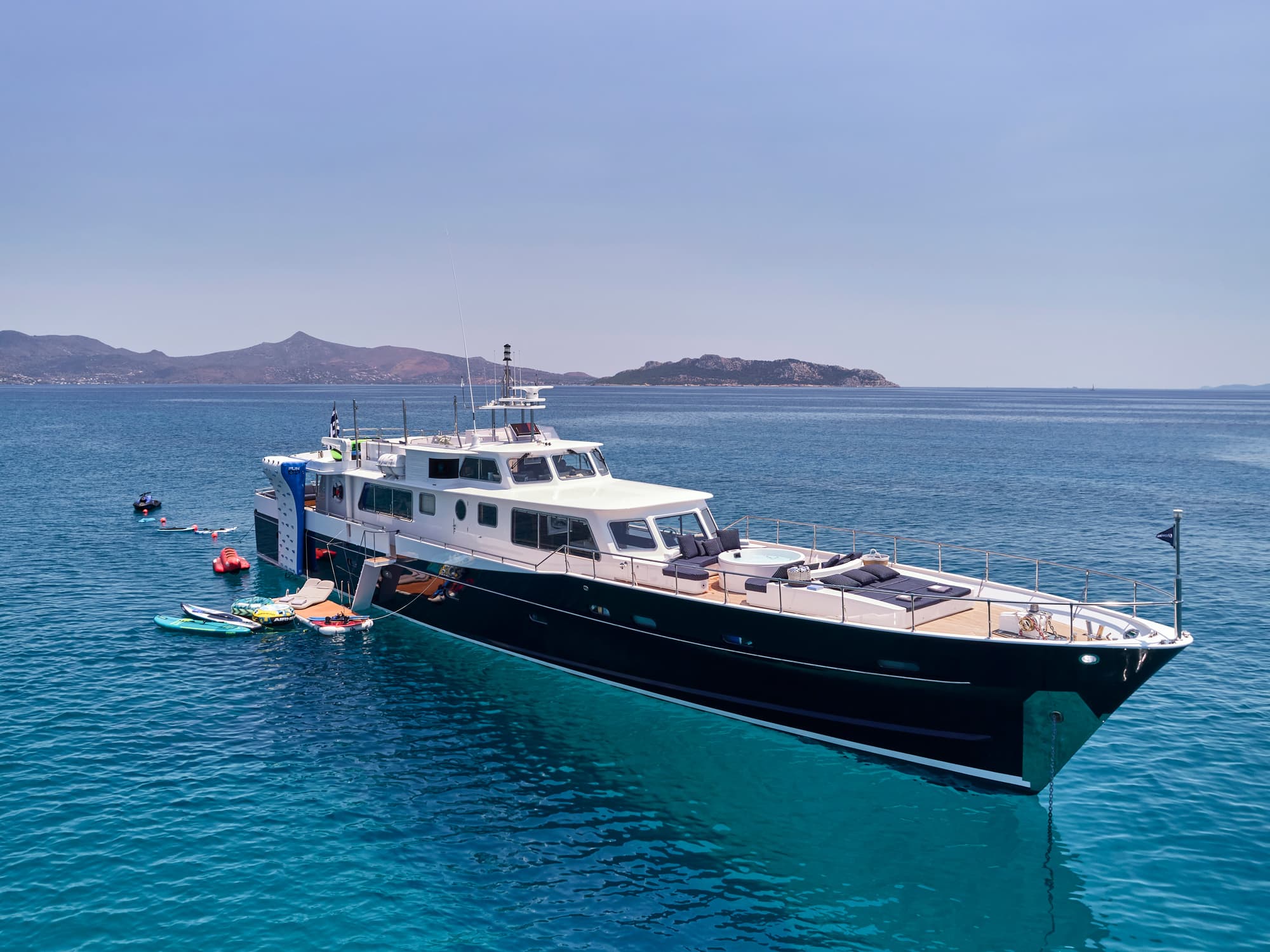 Lürssen 108 00001.jpg