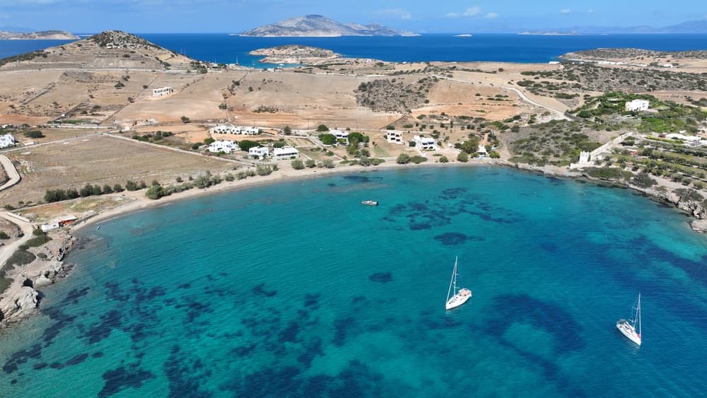 Schinoussa from Paros | Private 8-hour yacht experience with Ferretti 830