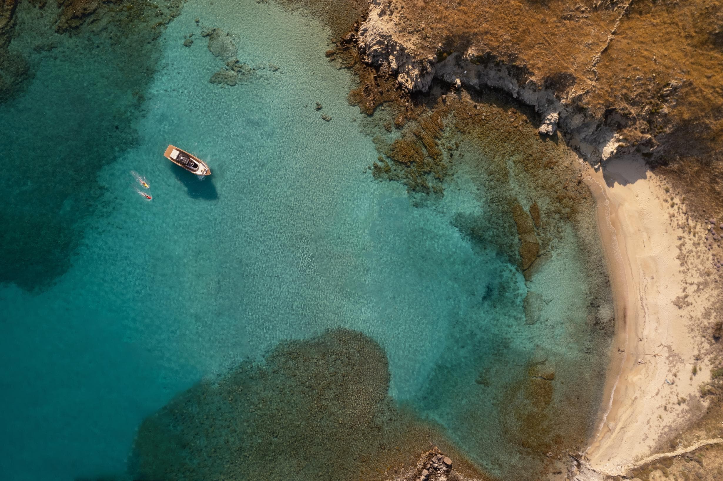 Rhenia, Delos & Mykonos Southern Coast | Private 8-hour yacht experience with Mangusta 72