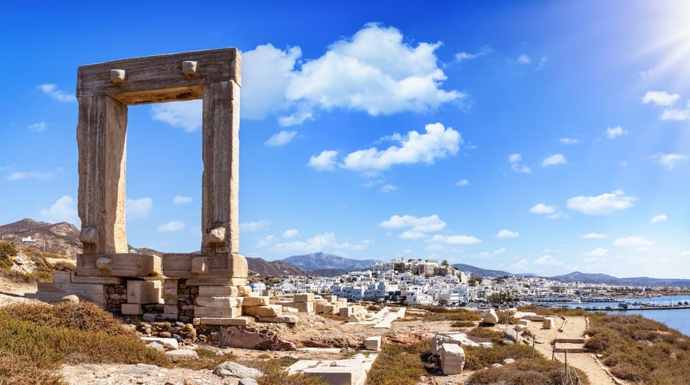 Naxos from Paros | Private 8-hour yacht experience with Ferretti 830