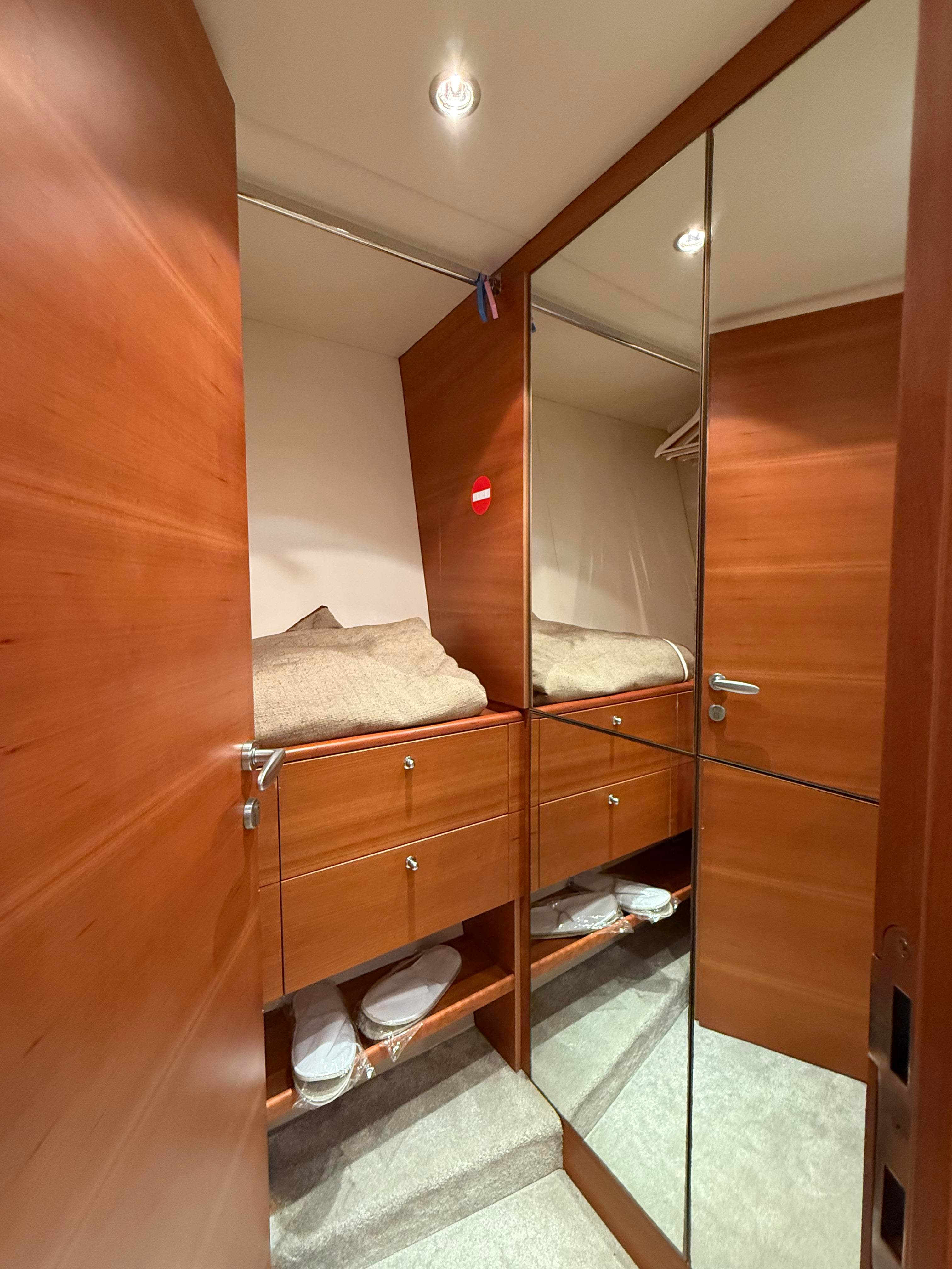 Master_Cabin_34.jpg