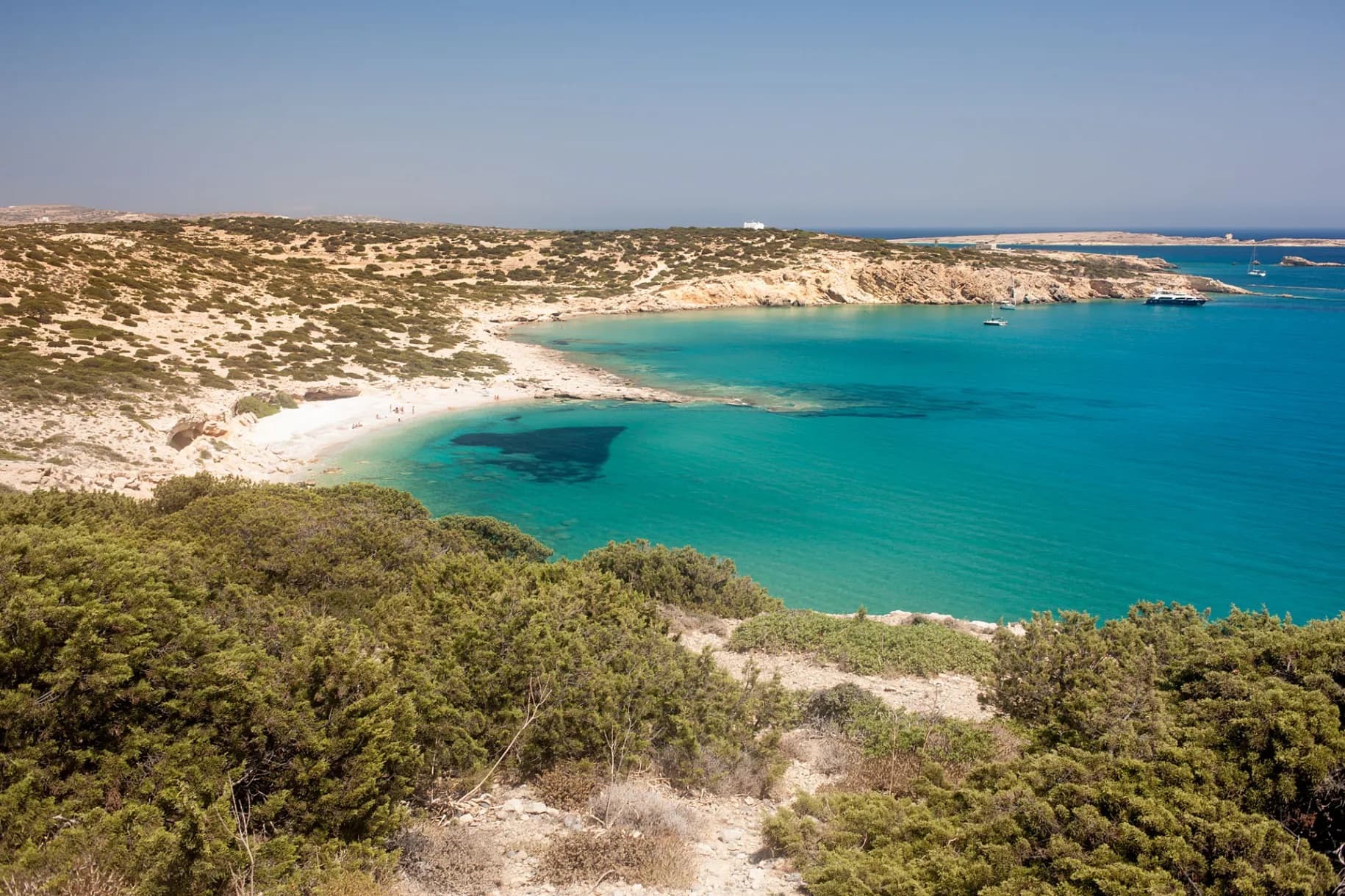 Kato Koufonisi & Schinoussa from Naxos | Private 8-hour yacht experience