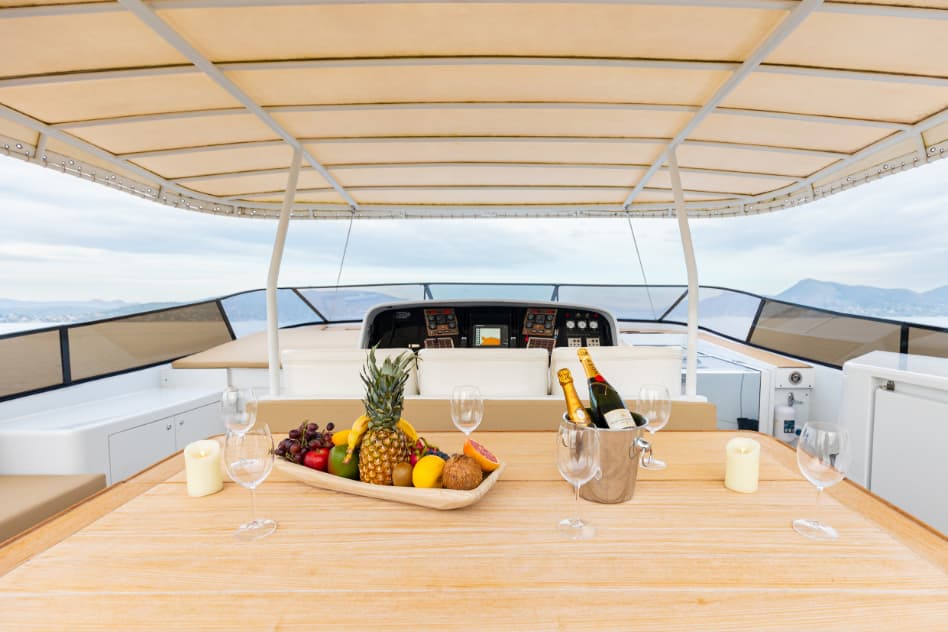 80 Palmer Johnson captain.jpg