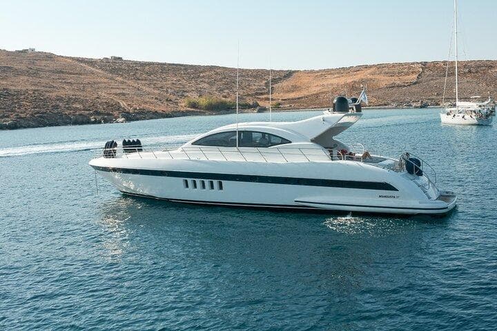 Mangusta 72 yacht Mykonos.1.jpg
