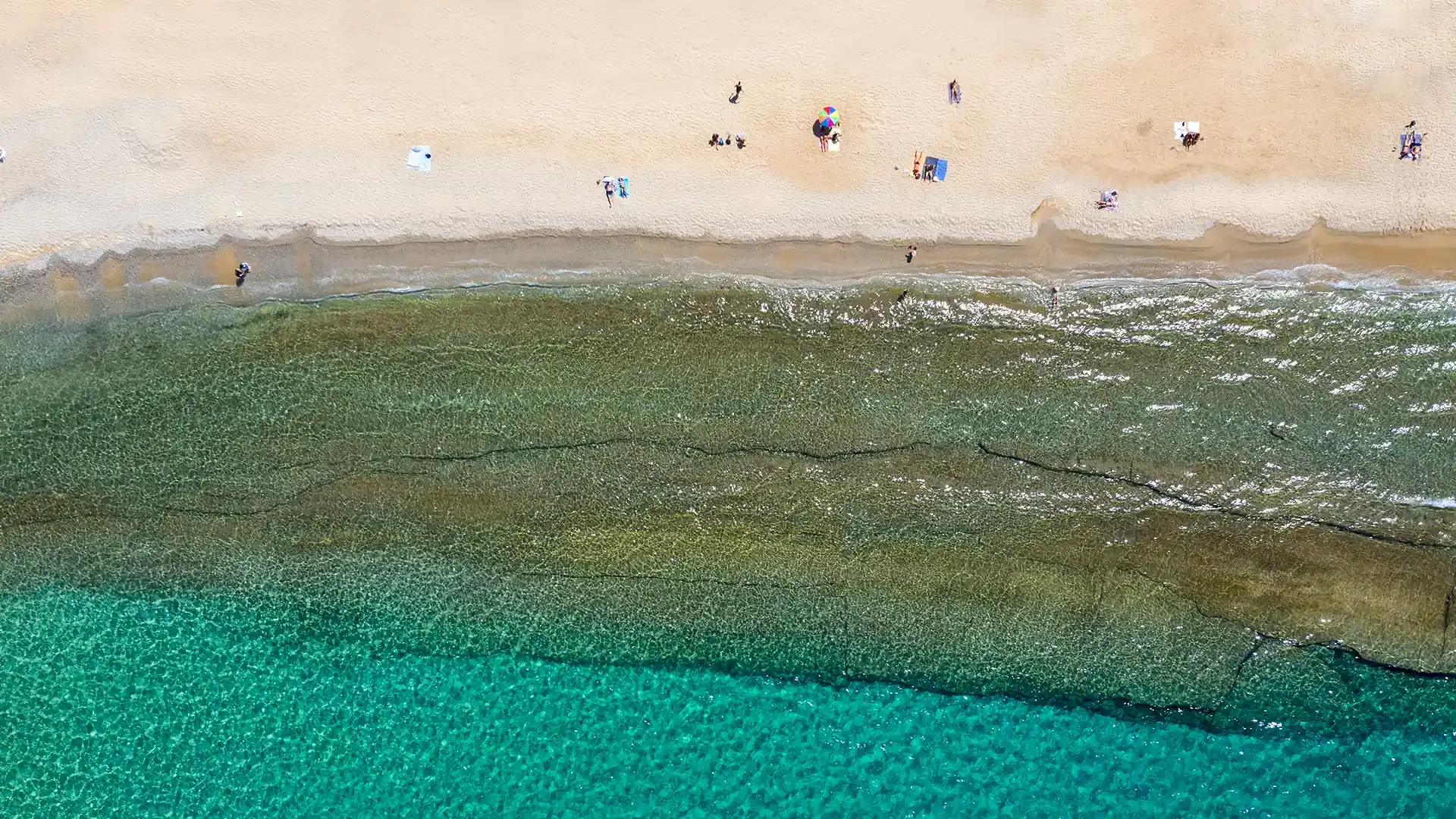 The 4 Best Things to Do while Chartering a Boat at Mykonos Beaches