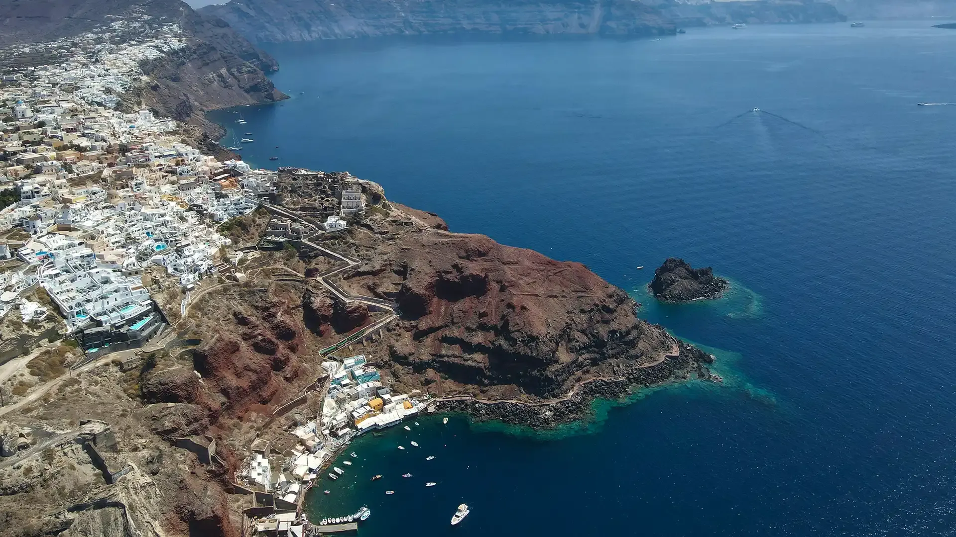 Yacht Availability in Greece: Navigating the High and Low Seasons