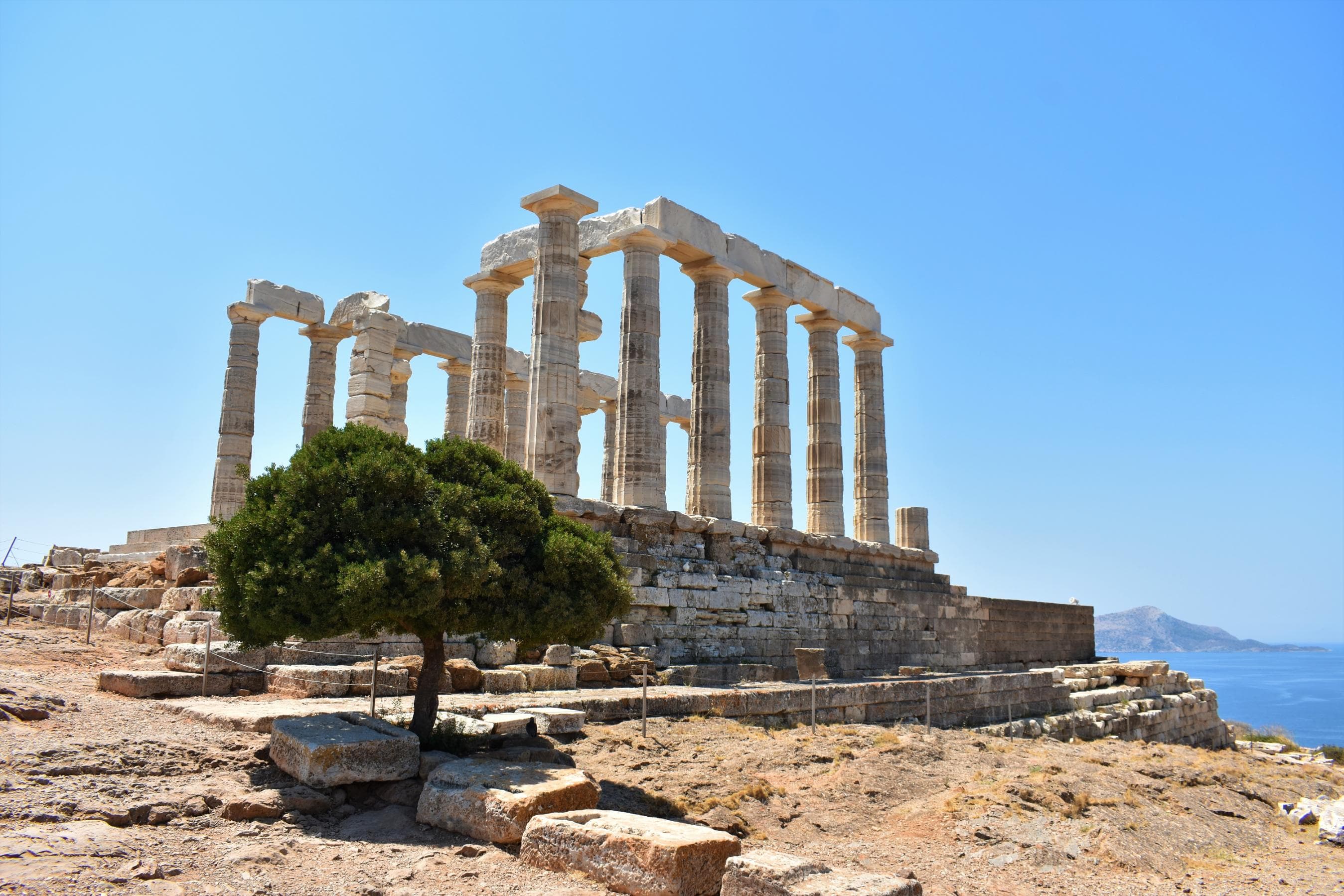 5KZLuRAC_Athenian Riviera Sounio.jpg