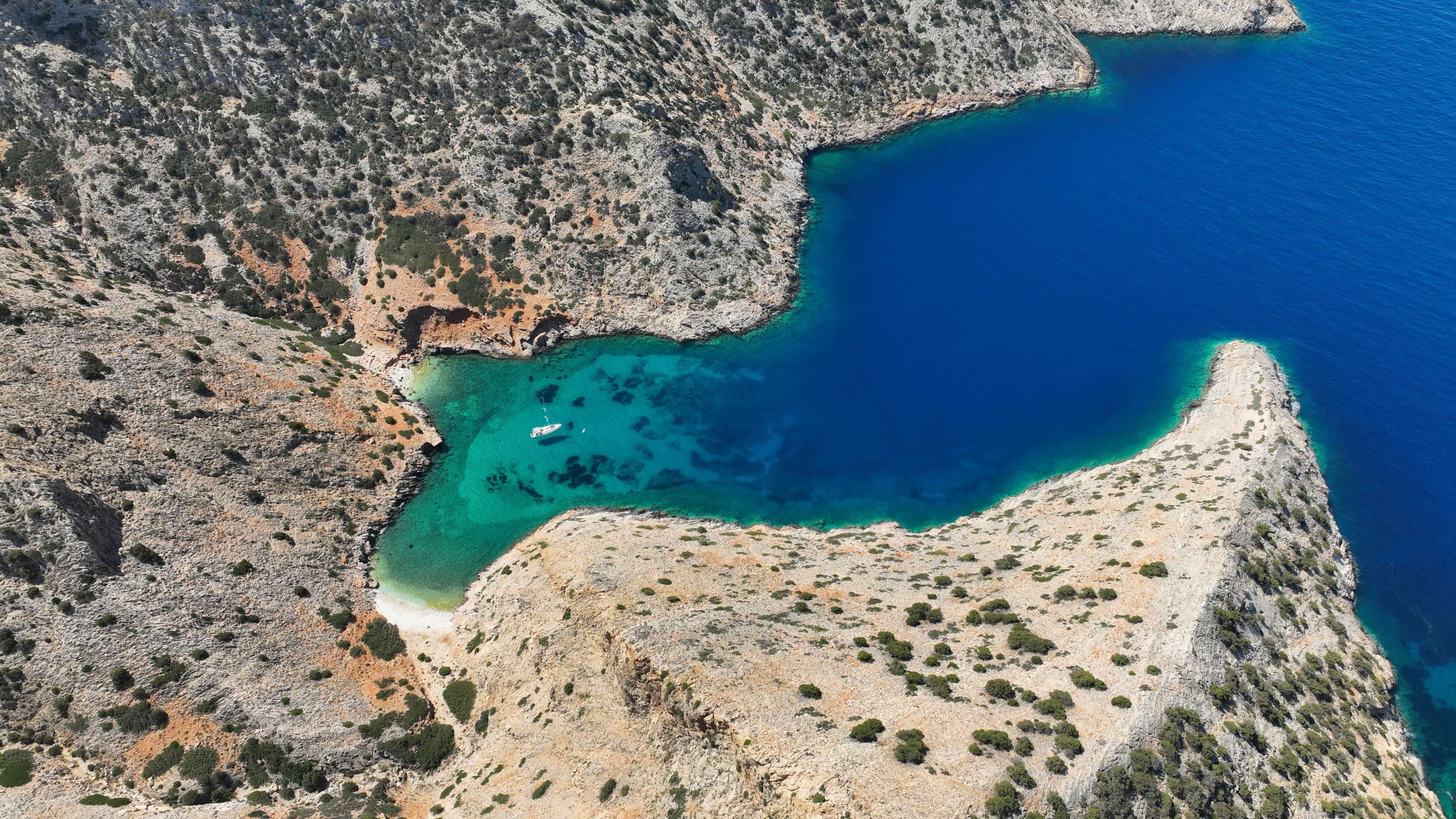 Sifnos Gialoudia Bay.jpg